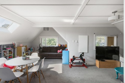 2393 Eastdowne Rd, Oak Bay, BC 