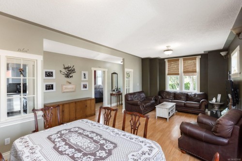 2393 Eastdowne Rd, Oak Bay, BC 