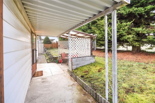 315 Peacock St, Parksville, BC 