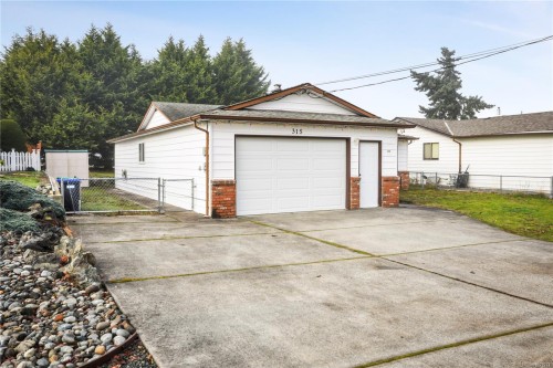 315 Peacock St, Parksville, BC 
