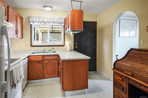 315 Peacock St, Parksville, BC 