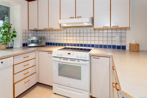 5150 Polson Terr, Saanich, BC 