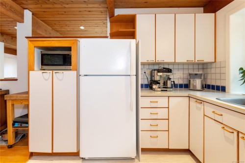 5150 Polson Terr, Saanich, BC 