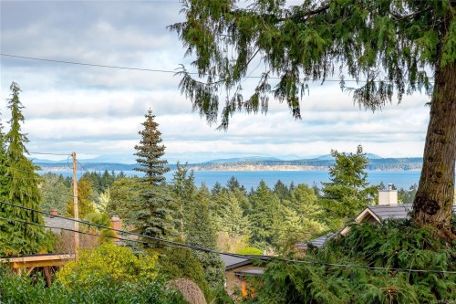 5150 Polson Terr, Saanich, BC 