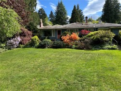 2857 Philip St  Duncan, BC V9L 2A5