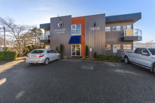 205-1819 Beaufort Ave, Comox, BC 