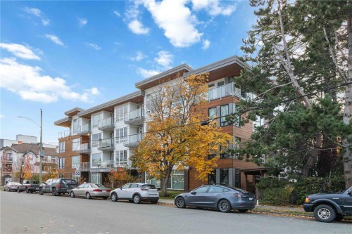 302-9864 Fourth St, Sidney, BC - Outdoor With Balcony With Facade