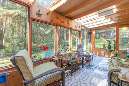 4868 Prospect Dr, Ladysmith, BC 