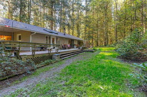4868 Prospect Dr, Ladysmith, BC 