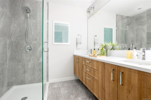 109-3210 Glendale Pl, Langford, BC 