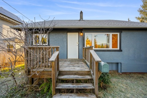 1120 5Th St, Courtenay, BC 