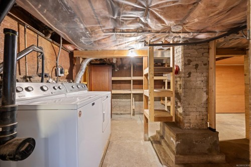 1120 5Th St, Courtenay, BC 