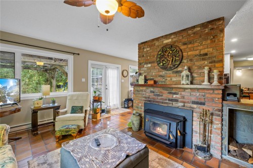 2763 Parker Rd, Nanoose Bay, BC 