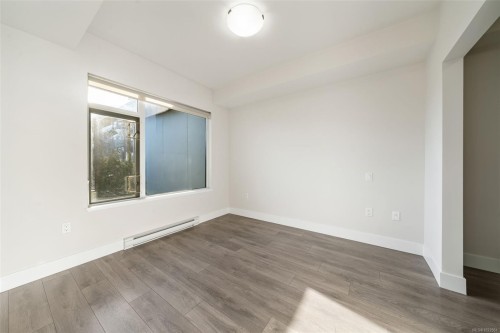 110-3815 Rowland Ave, Saanich, BC - Indoor Photo Showing Other Room