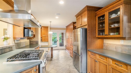 3200 Poppleton Rd, Nanaimo, BC 