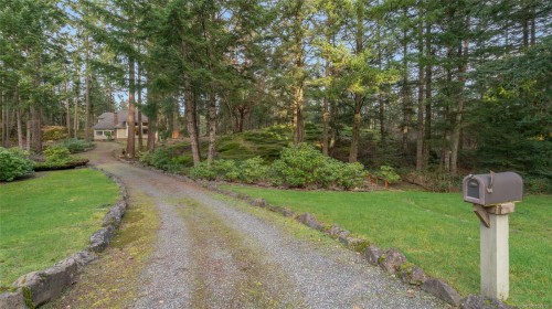 3200 Poppleton Rd, Nanaimo, BC 