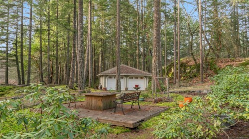 3200 Poppleton Rd, Nanaimo, BC 