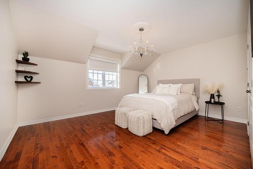 Chambre à coucher - 2491 Rue Dalbis, Laval (Chomedey), QC - Indoor Photo Showing Bedroom