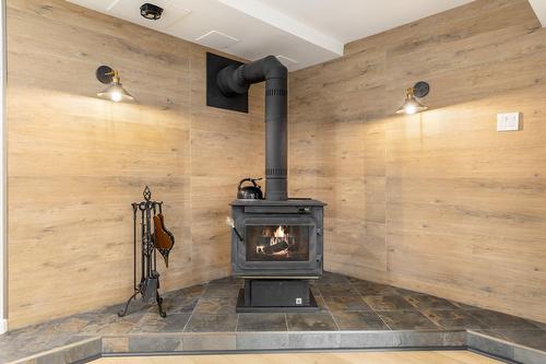 Salle familiale - 3370 Rue De L'Université, Longueuil (Saint-Hubert), QC - Indoor With Fireplace