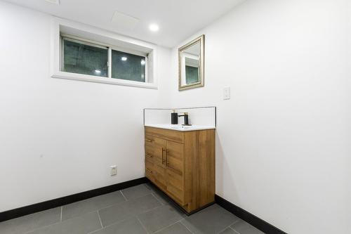 Salle de bains - 3370 Rue De L'Université, Longueuil (Saint-Hubert), QC - Indoor Photo Showing Other Room