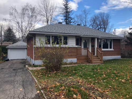 Façade - 15 Av. Laurelwood, Pointe-Claire, QC - Outdoor