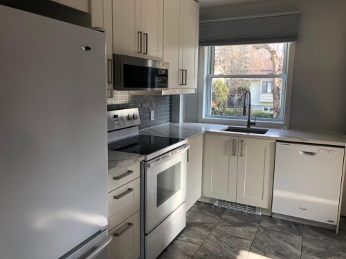Cuisine - 15 Av. Laurelwood, Pointe-Claire, QC - Indoor Photo Showing Kitchen