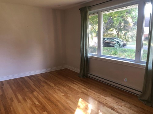 Salon - 15 Av. Laurelwood, Pointe-Claire, QC - Indoor Photo Showing Other Room