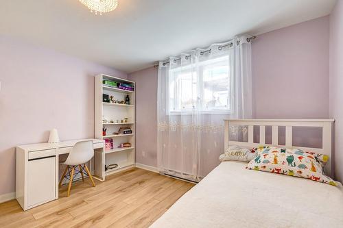 Chambre à coucher - 773 Rue Julien, Laval (Sainte-Dorothée), QC - Indoor Photo Showing Bedroom