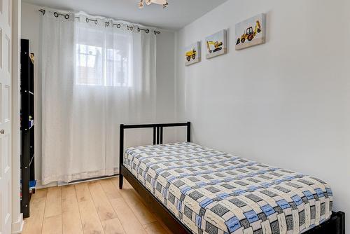 Bureau - 773 Rue Julien, Laval (Sainte-Dorothée), QC - Indoor Photo Showing Bedroom