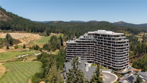 602-2000 Hannington Rd, Langford, BC - Outdoor With View