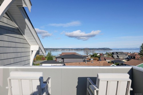 3839/3841 Ross Ave, Royston, BC 