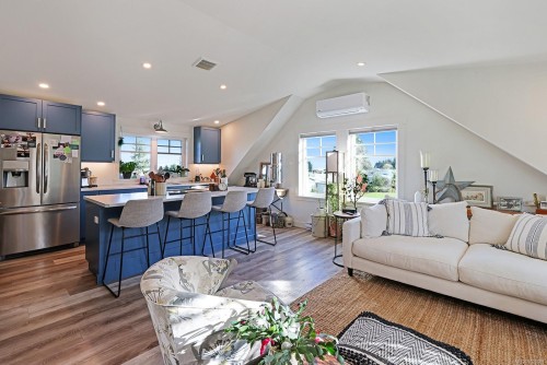 3839/3841 Ross Ave, Royston, BC 