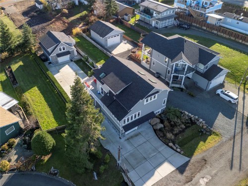 3839/3841 Ross Ave, Royston, BC 