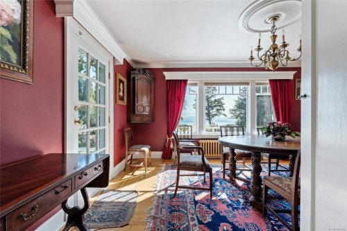 3045 Mcanally Rd, Saanich, BC 