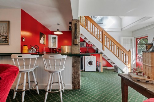 3045 Mcanally Rd, Saanich, BC 