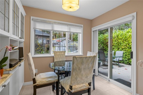 566 Crescent Rd West, Qualicum Beach, BC 