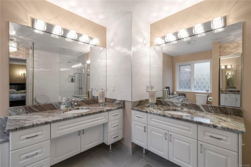 566 Crescent Rd West, Qualicum Beach, BC 