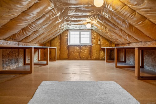 566 Crescent Rd West, Qualicum Beach, BC 