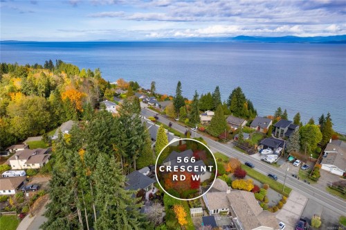 566 Crescent Rd West, Qualicum Beach, BC 