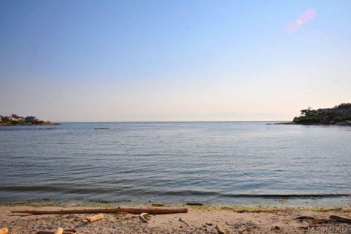 2-1434 Brooke St, Victoria, BC 