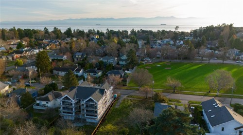 3-1434 Brooke St, Victoria, BC 