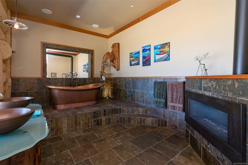 141 Mapleleaf Lane, Sidney Island, BC 