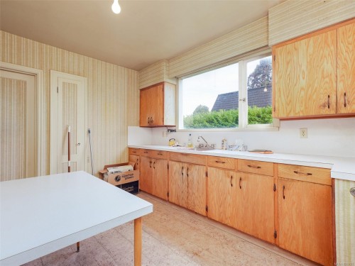 655 Linkleas Ave, Oak Bay, BC 