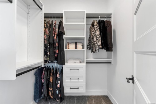 4356 Bains Mill Rd, Duncan, BC - Indoor With Storage