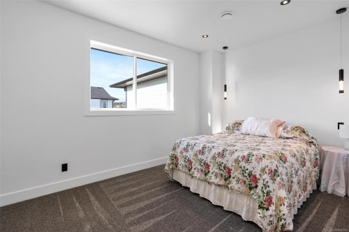 4356 Bains Mill Rd, Duncan, BC - Indoor Photo Showing Bedroom