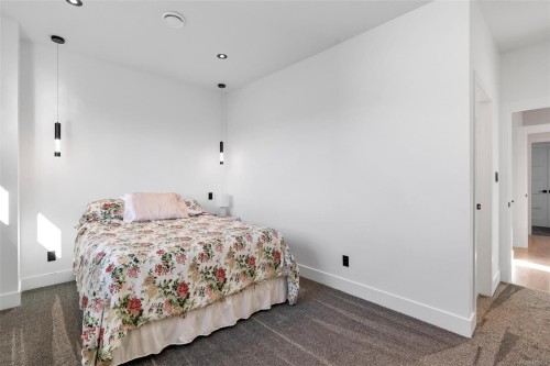 4356 Bains Mill Rd, Duncan, BC - Indoor Photo Showing Bedroom