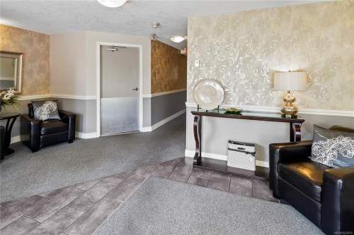 220-2245 James White Blvd, Sidney, BC - Indoor
