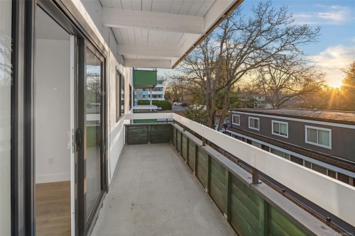 303-2095 Oak Bay Ave, Oak Bay, BC - Outdoor With Exterior