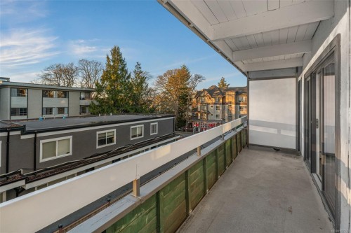 303-2095 Oak Bay Ave, Oak Bay, BC - Outdoor With Exterior