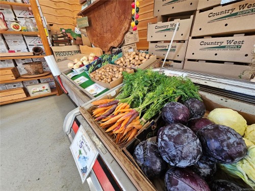 2156 Coleman Rd, Courtenay, BC 